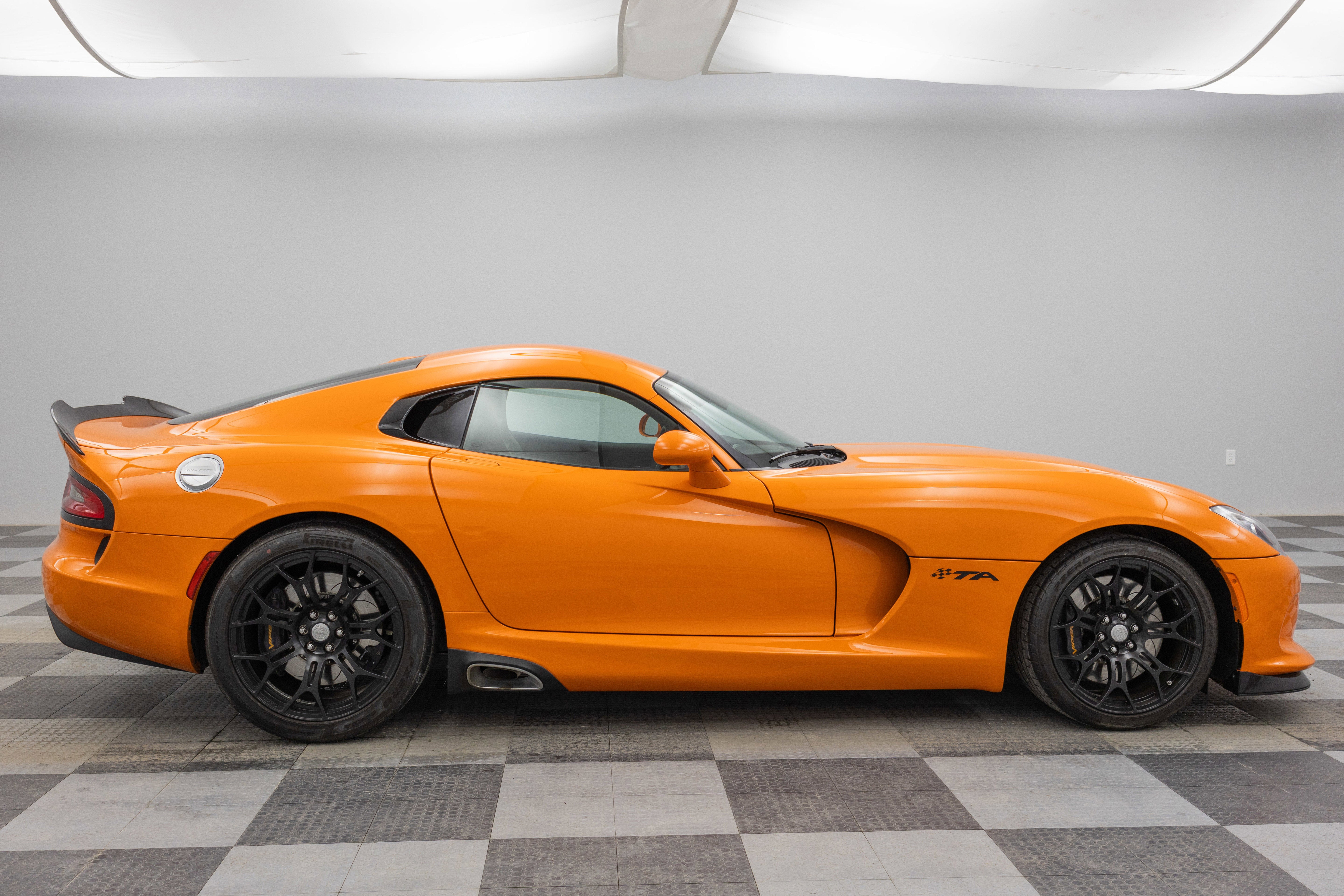 2014 Dodge Viper TA