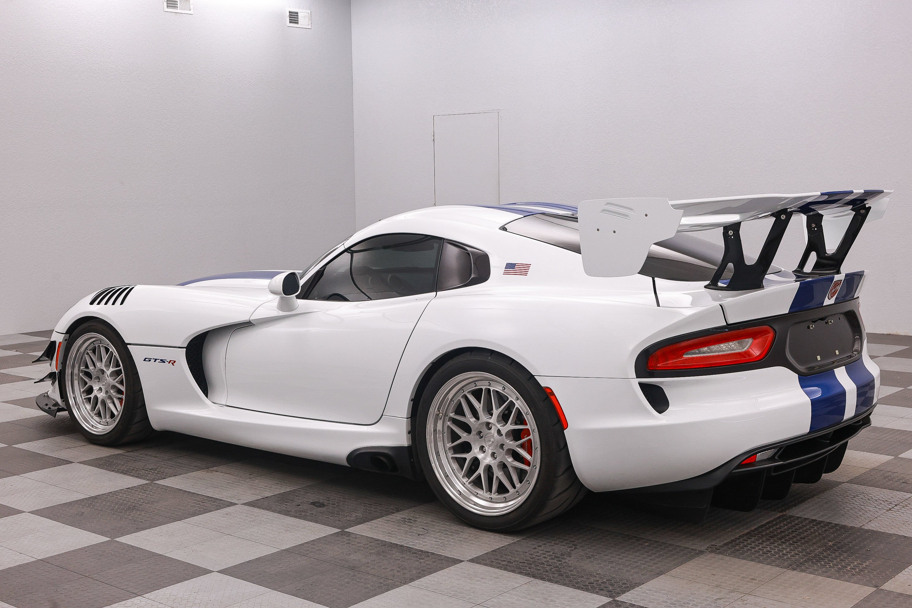 2017 Dodge Viper GTC GTS-R
