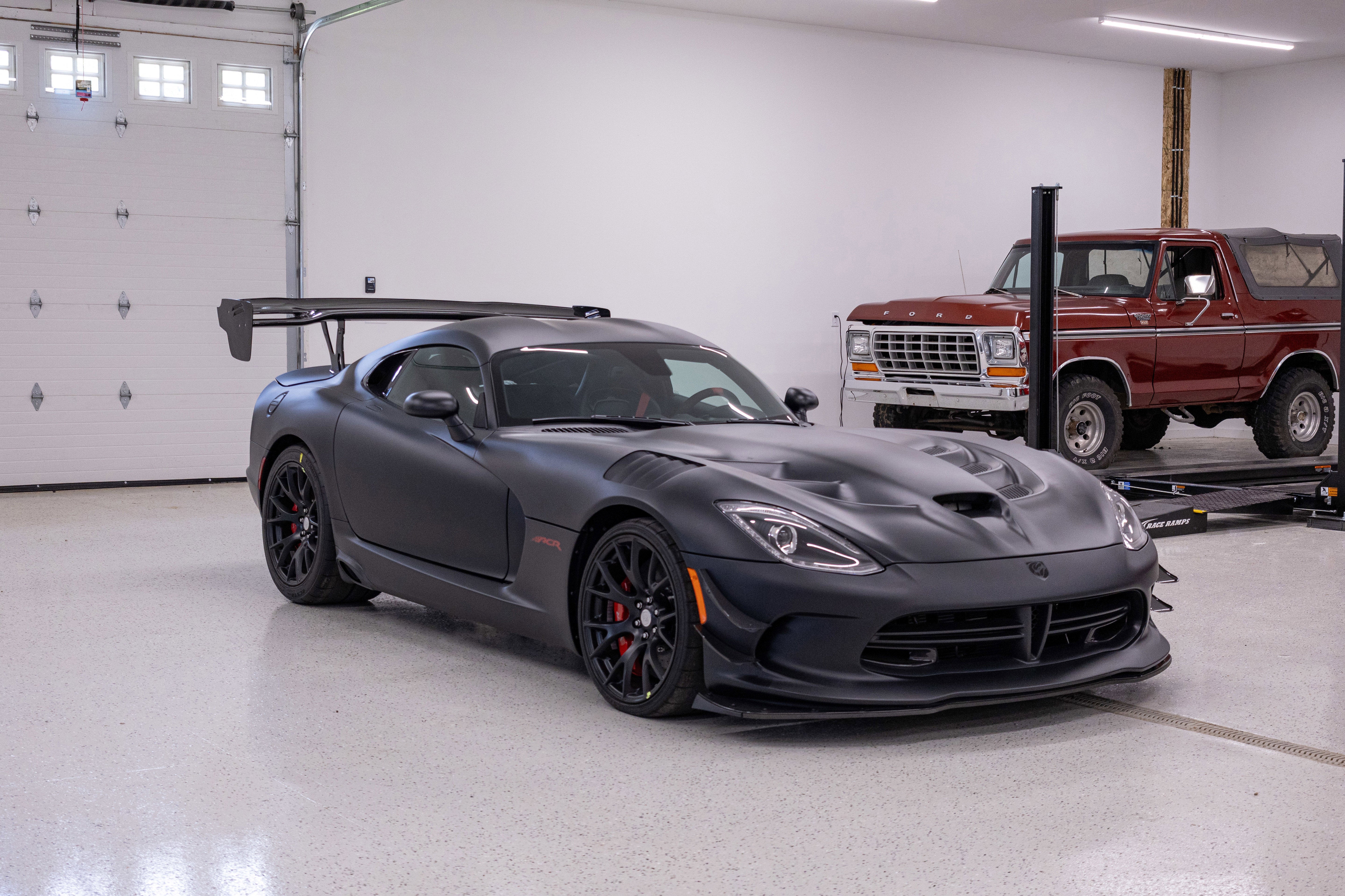 2017 Dodge Viper GTC