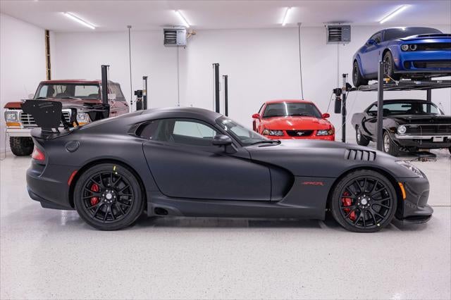 2017 Dodge Viper GTC