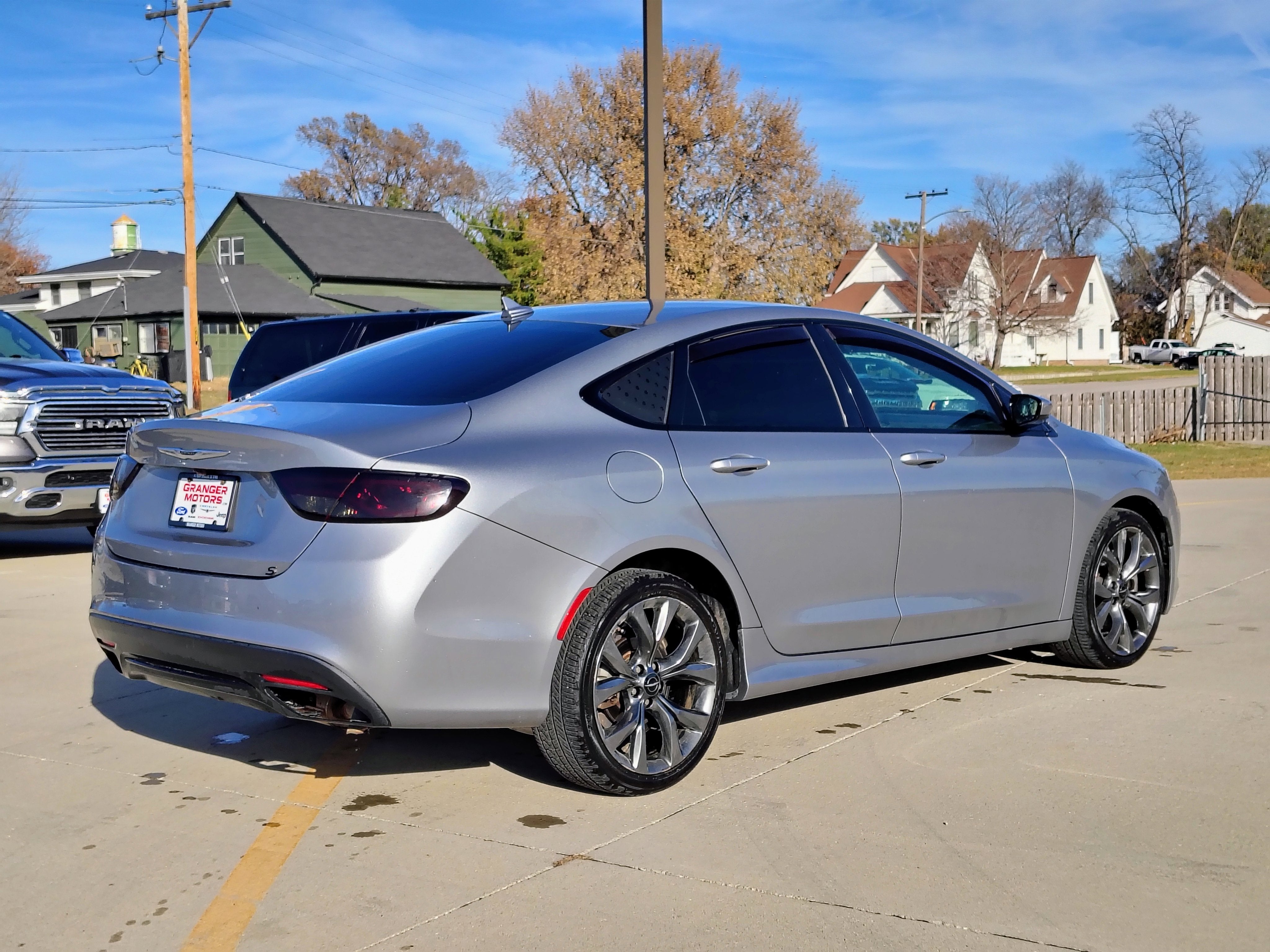 2015 Chrysler 200 S