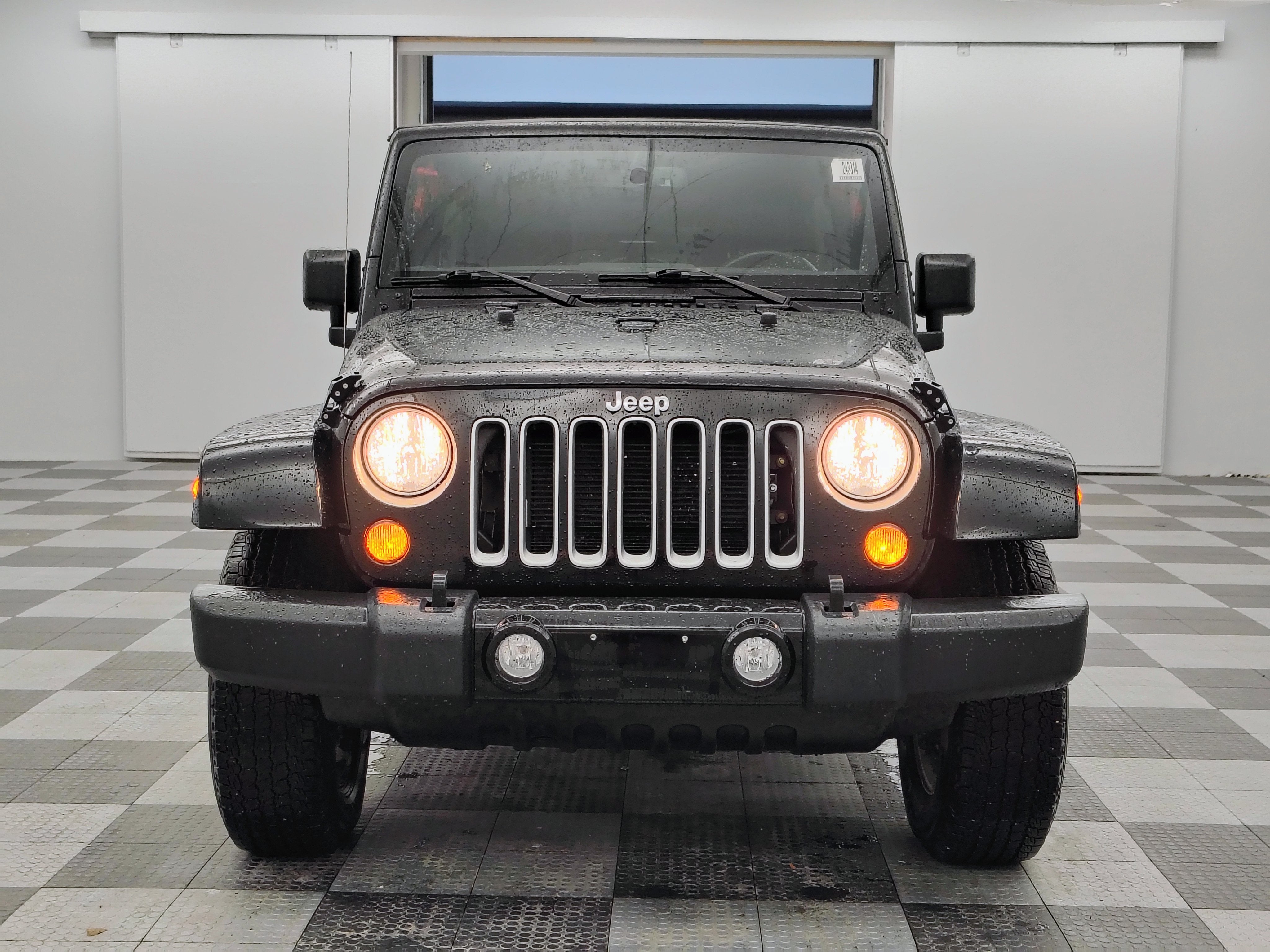 2016 Jeep Wrangler Unlimited Sahara