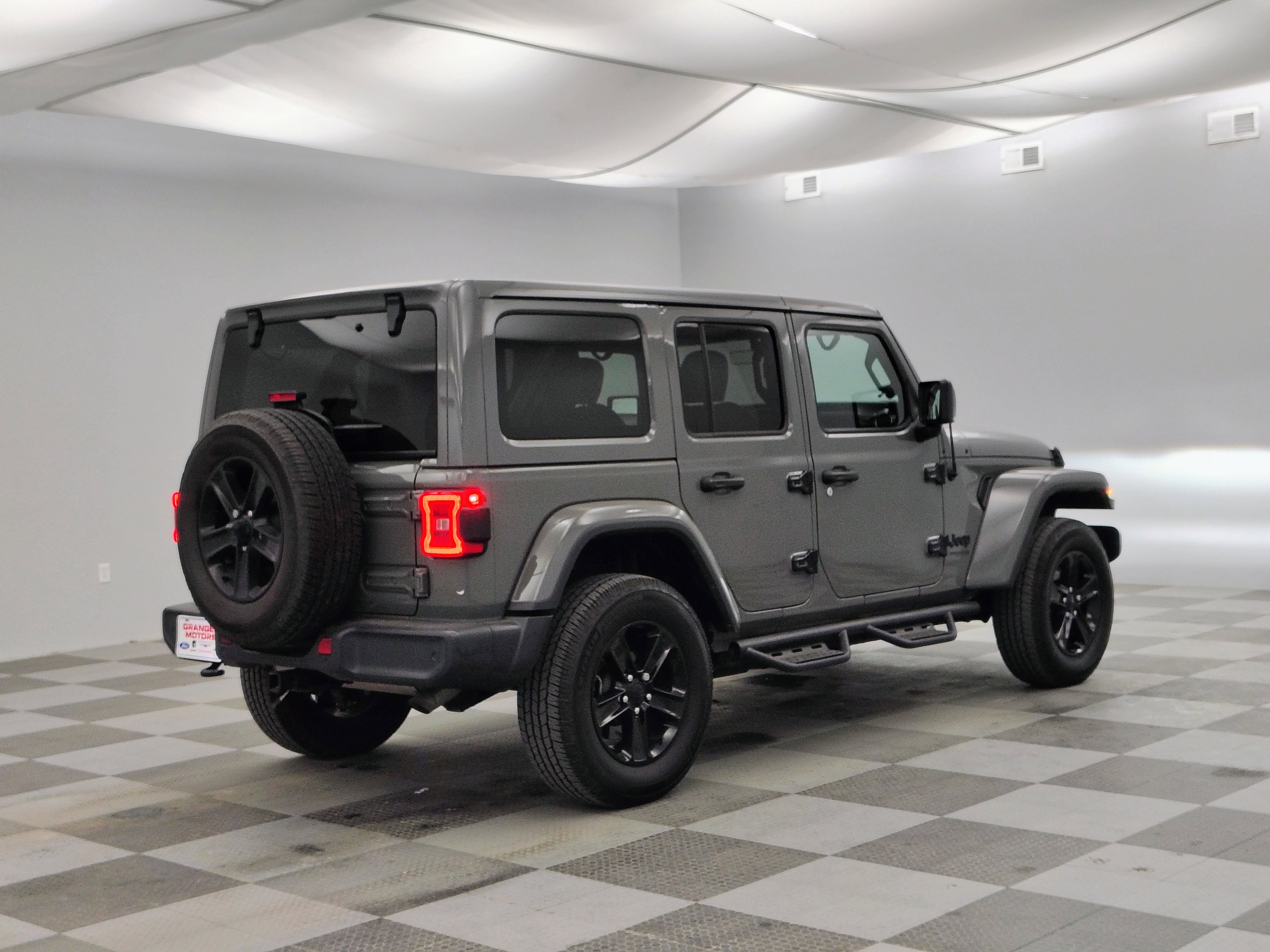 2020 Jeep Wrangler Unlimited Sahara Altitude 4x4