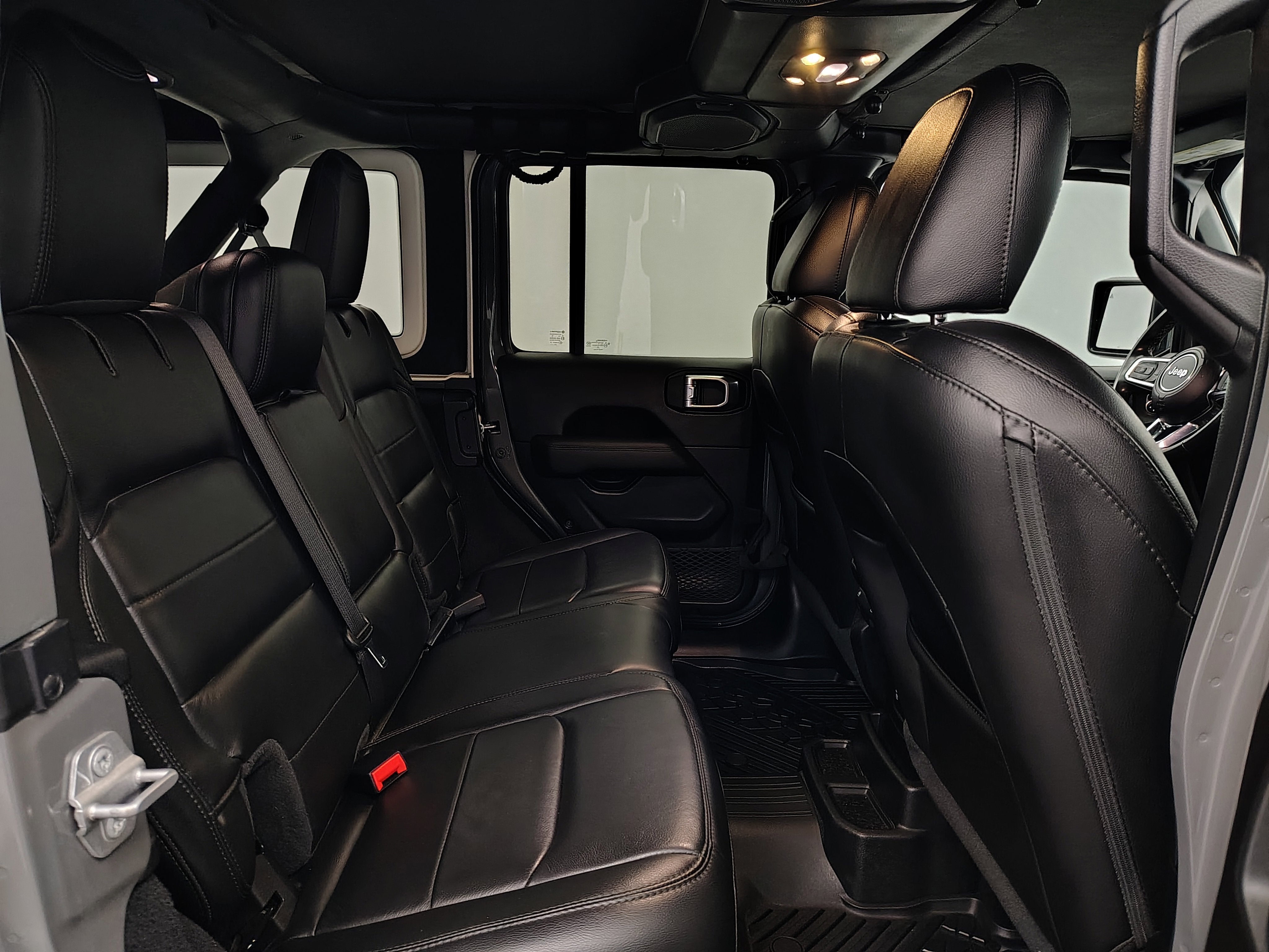 2020 Jeep Wrangler Unlimited Sahara Altitude 4x4
