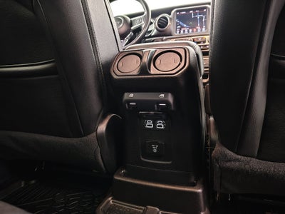 2020 Jeep Wrangler Unlimited Sahara Altitude 4x4
