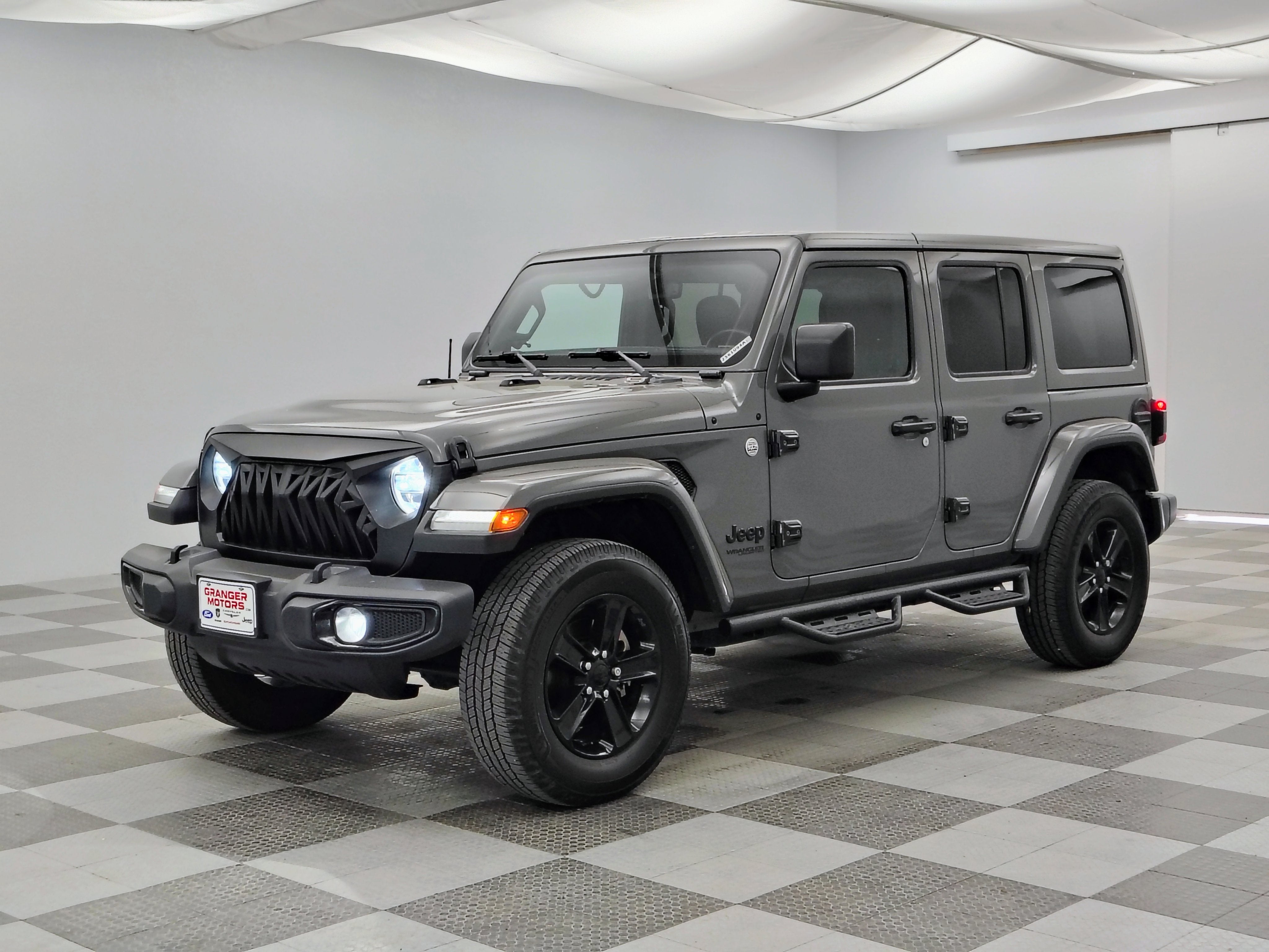 2020 Jeep Wrangler Unlimited Sahara Altitude 4x4