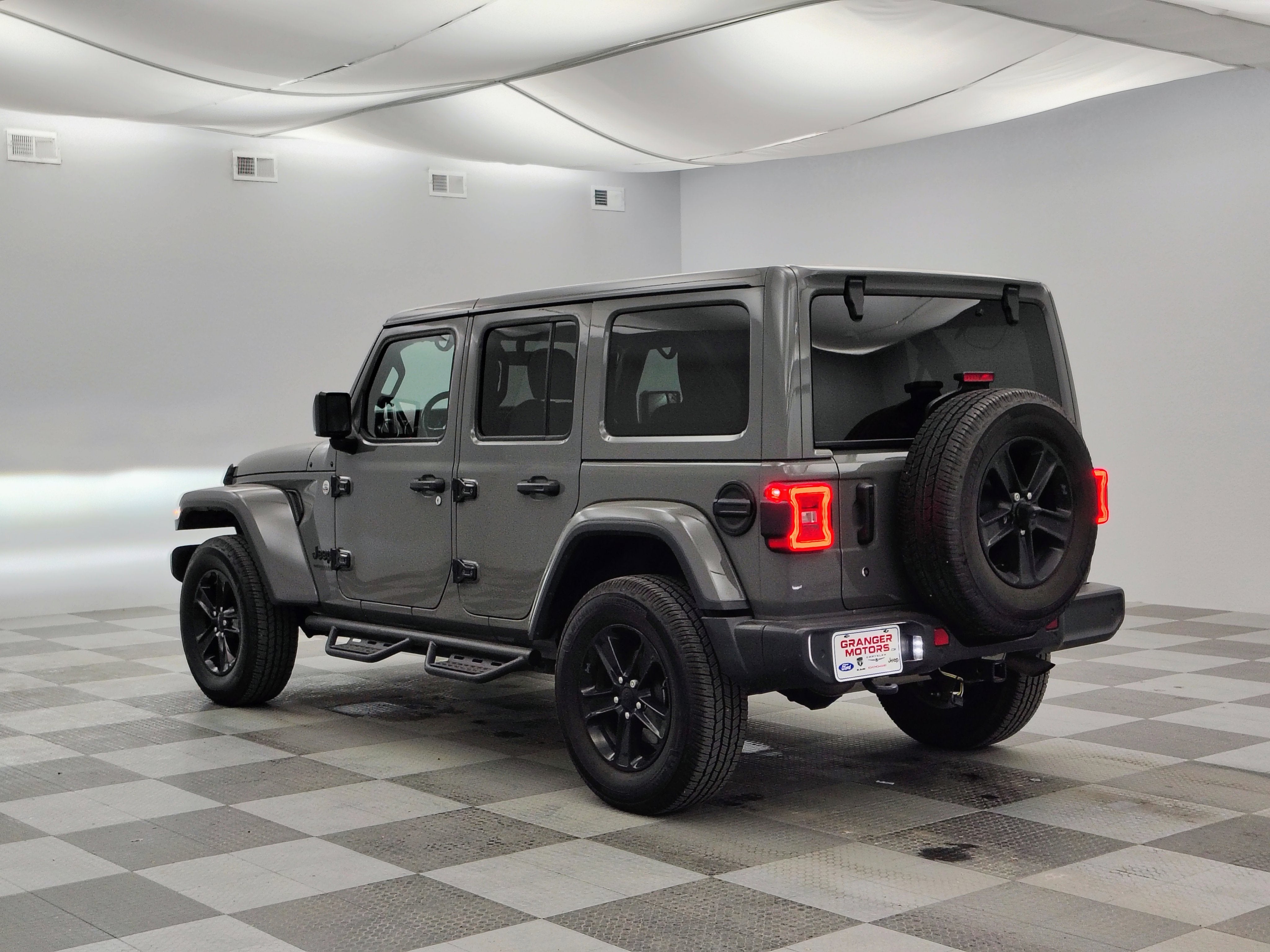 2020 Jeep Wrangler Unlimited Sahara Altitude 4x4