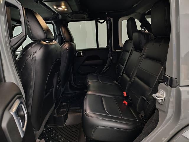 2020 Jeep Wrangler Unlimited Sahara Altitude 4x4