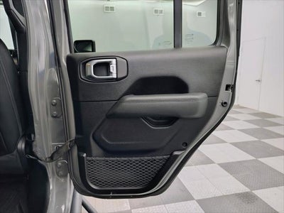 2020 Jeep Wrangler Unlimited Sahara Altitude 4x4