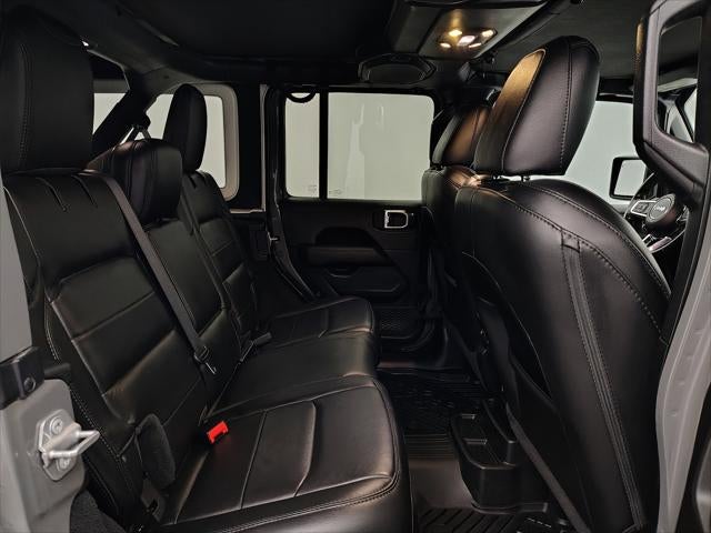 2020 Jeep Wrangler Unlimited Sahara Altitude 4x4