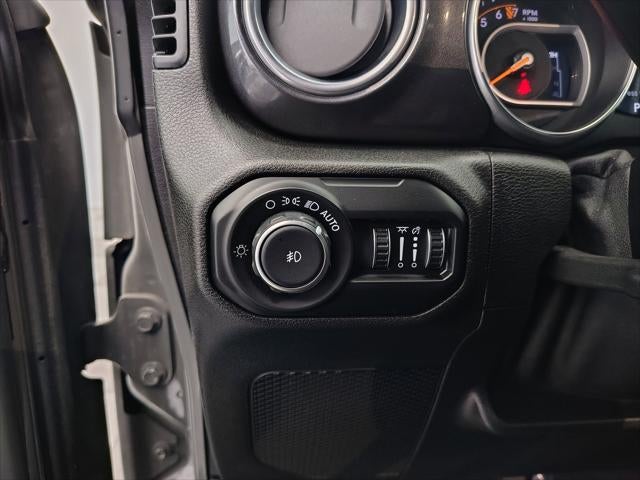 2020 Jeep Wrangler Unlimited Sahara Altitude 4x4