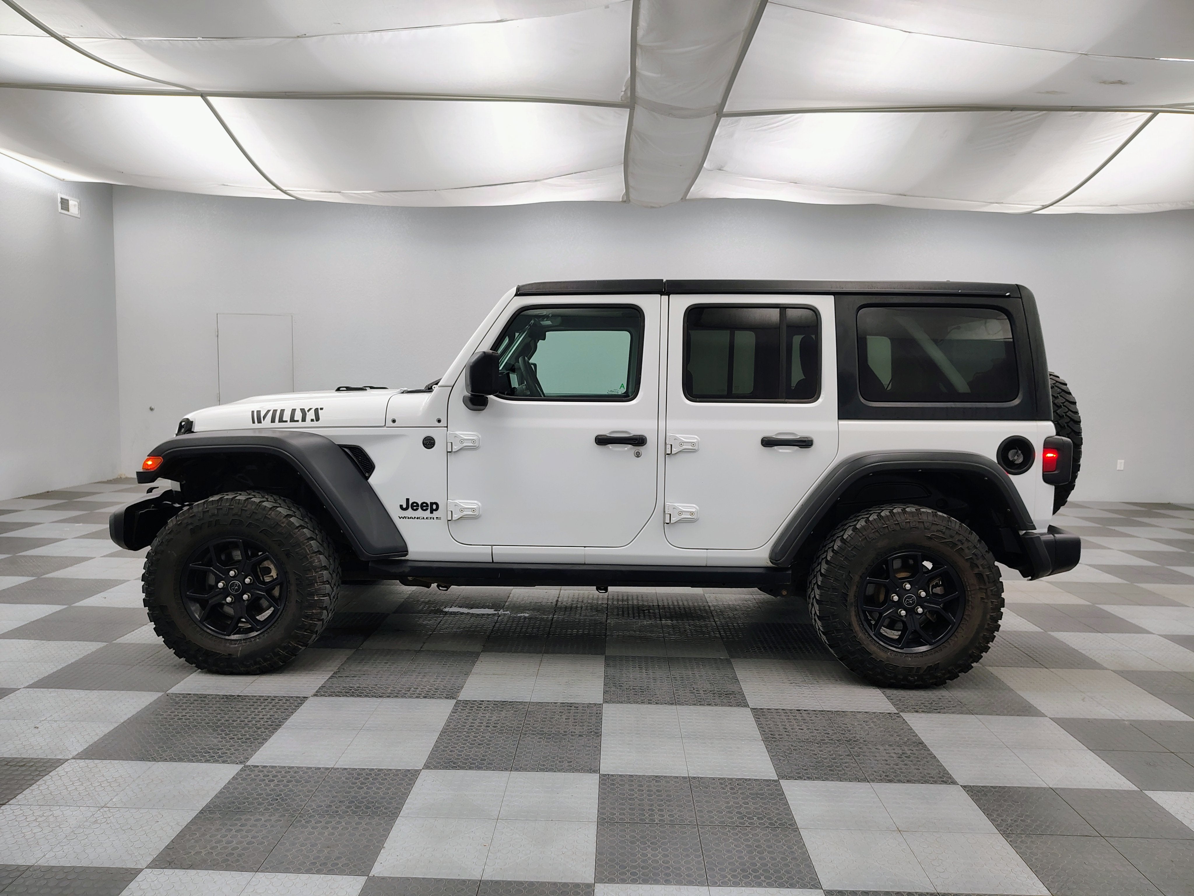 2024 Jeep Wrangler Willys