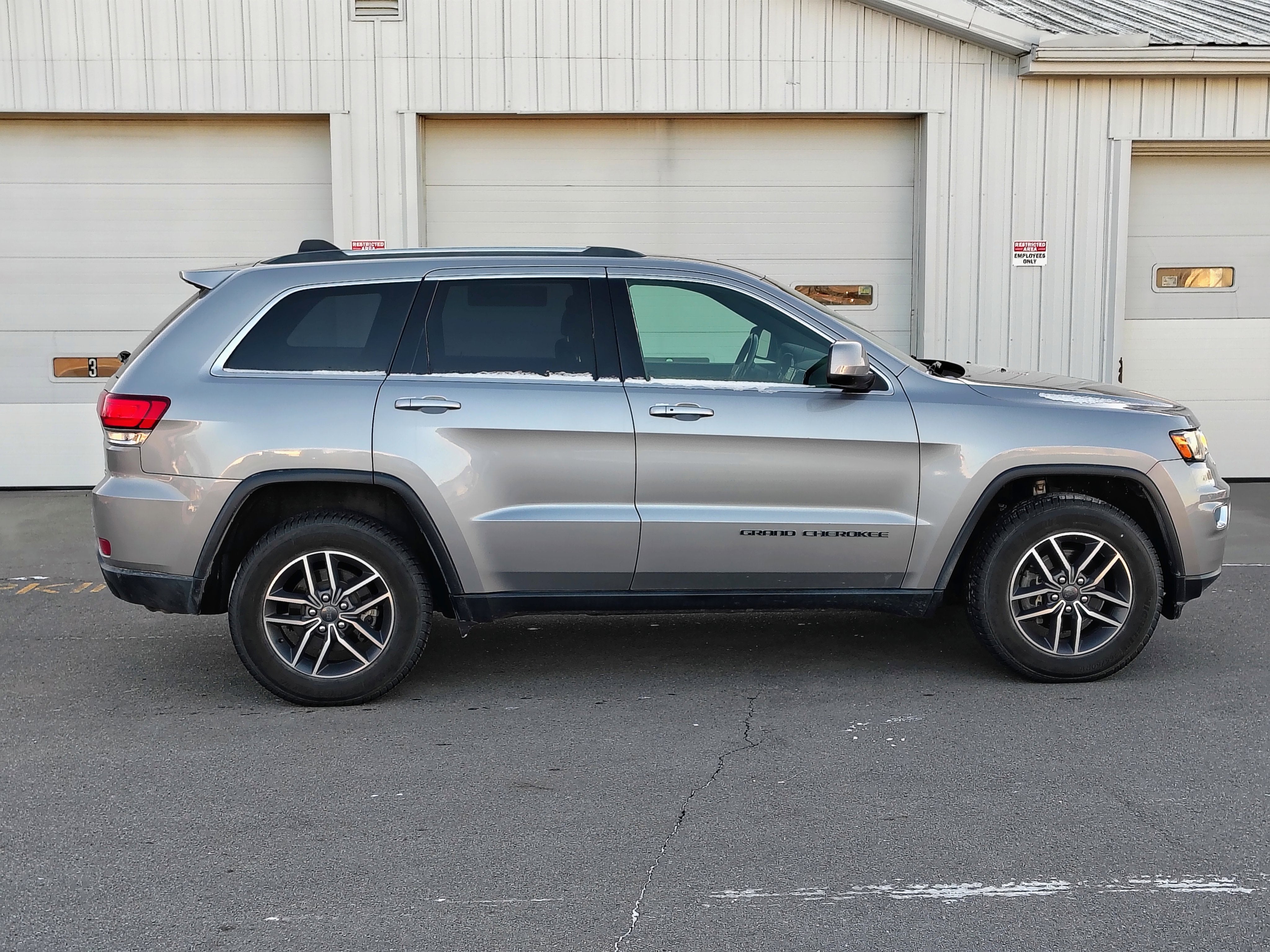 2020 Jeep Grand Cherokee Laredo E