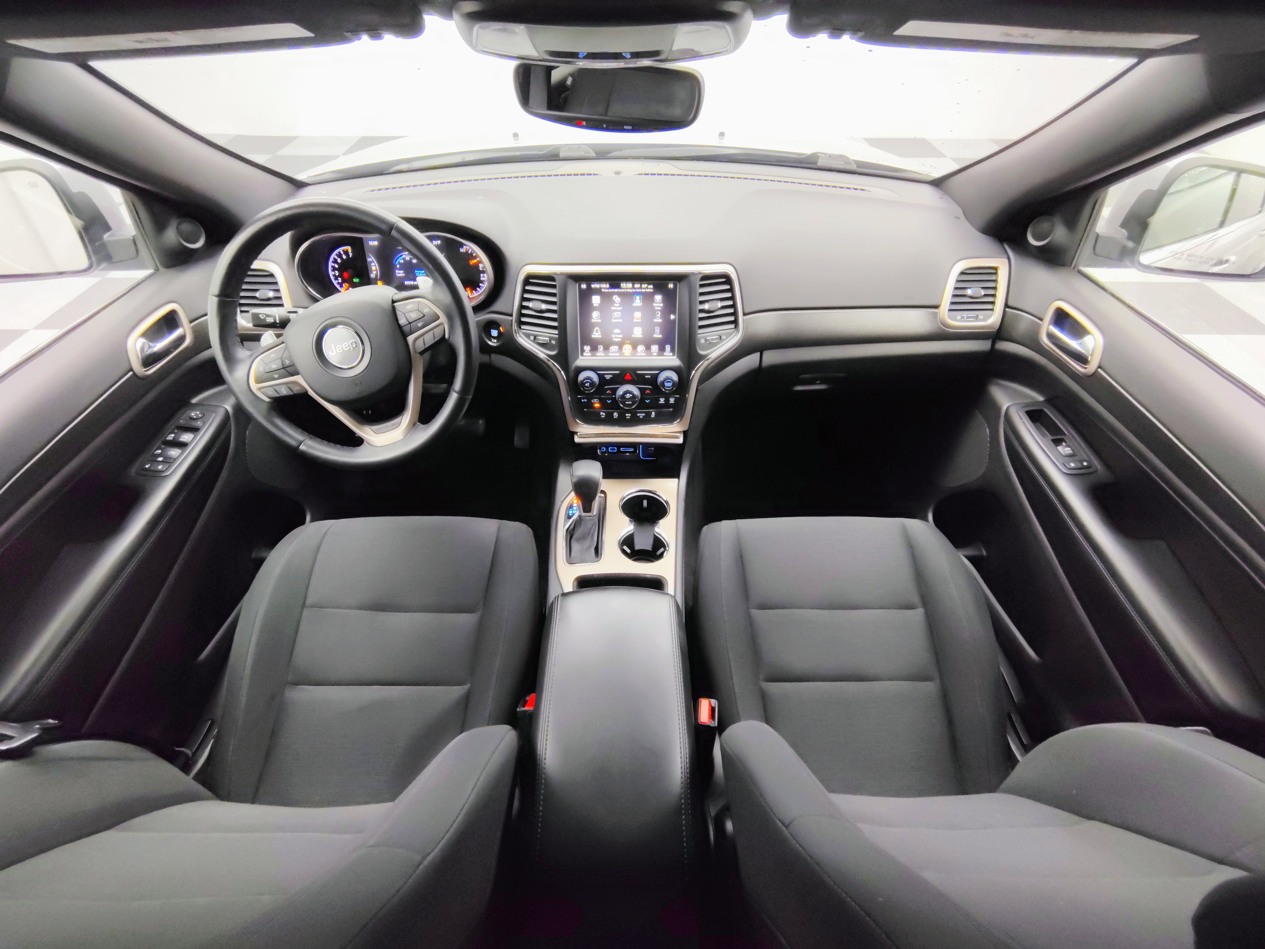 2017 Jeep Grand Cherokee Laredo