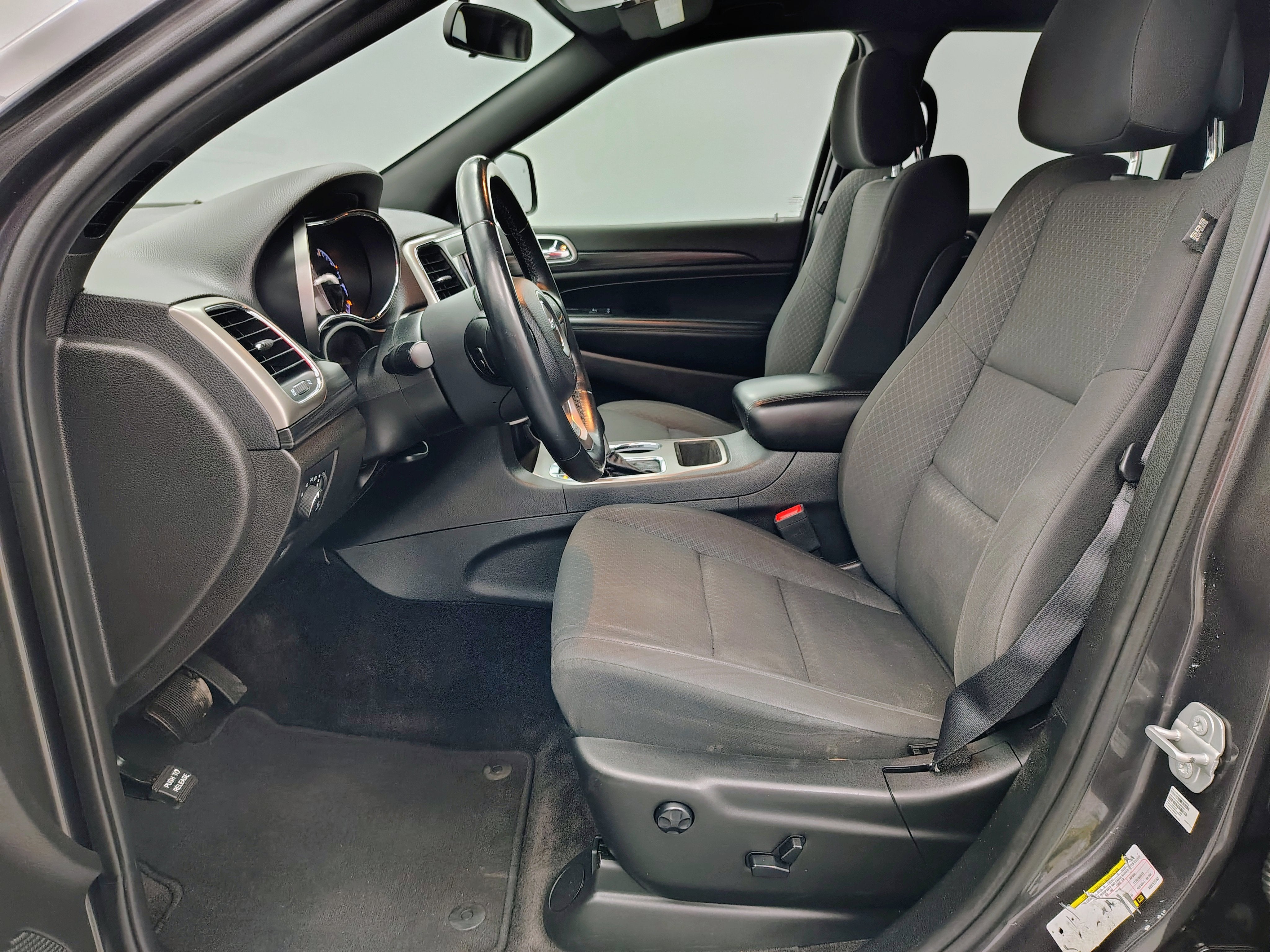 2019 Jeep Grand Cherokee Laredo E