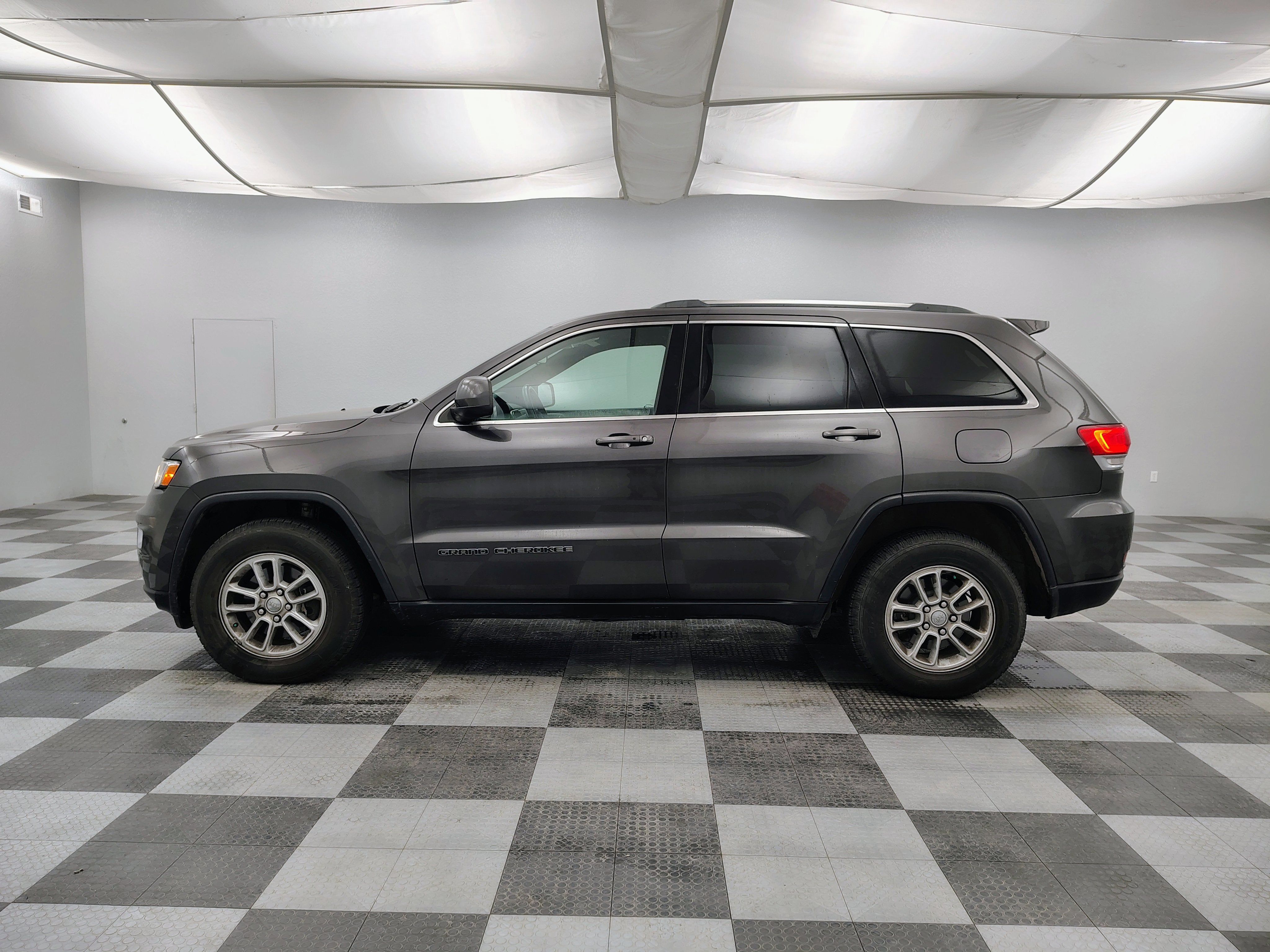2019 Jeep Grand Cherokee Laredo E