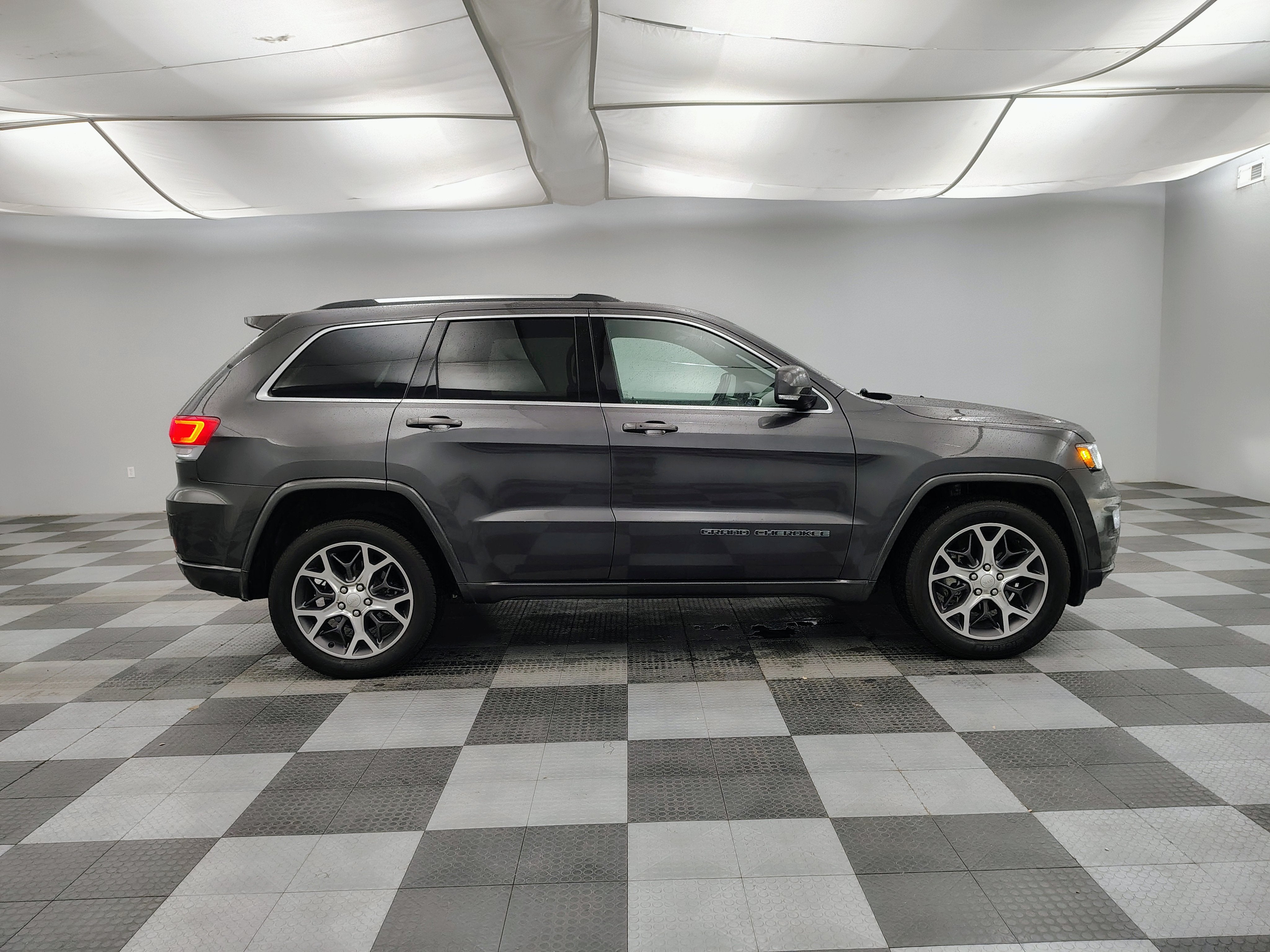 2018 Jeep Grand Cherokee Sterling Edition
