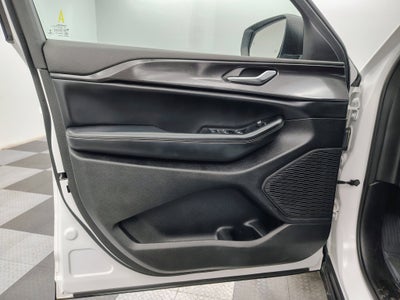 2023 Jeep Grand Cherokee Laredo 4x4