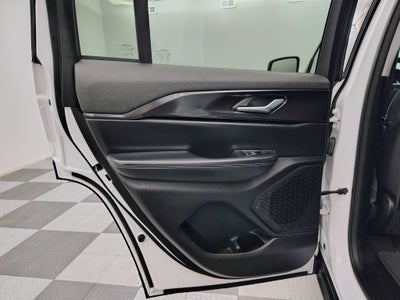 2023 Jeep Grand Cherokee Laredo 4x4
