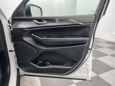 2023 Jeep Grand Cherokee Laredo 4x4