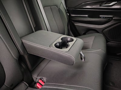 2023 Jeep Grand Cherokee Laredo 4x4