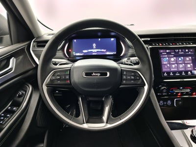 2023 Jeep Grand Cherokee Laredo 4x4