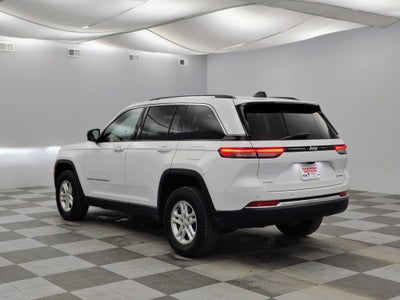 2023 Jeep Grand Cherokee Laredo 4x4