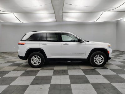 2023 Jeep Grand Cherokee Laredo 4x4