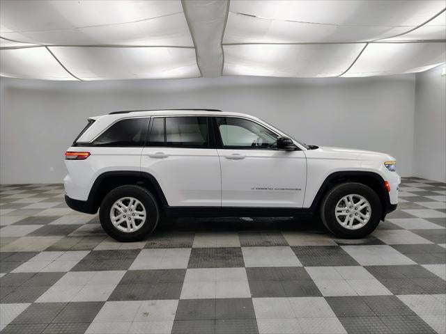 2023 Jeep Grand Cherokee Laredo 4x4