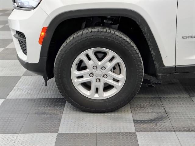 2023 Jeep Grand Cherokee Laredo 4x4