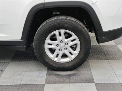 2023 Jeep Grand Cherokee Laredo 4x4