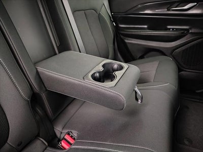2023 Jeep Grand Cherokee Laredo 4x4