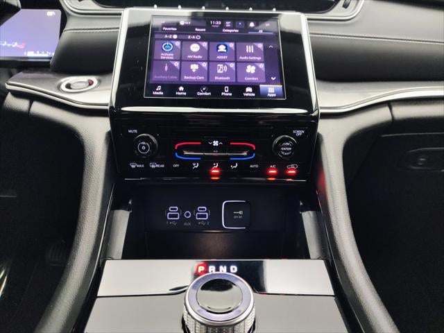 2023 Jeep Grand Cherokee Laredo 4x4