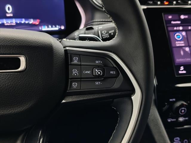 2023 Jeep Grand Cherokee Laredo 4x4