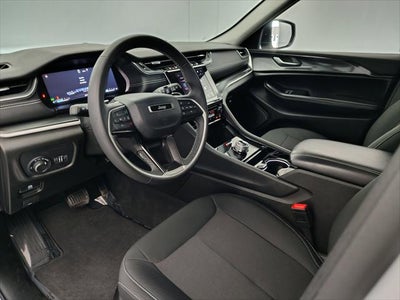 2023 Jeep Grand Cherokee Laredo 4x4