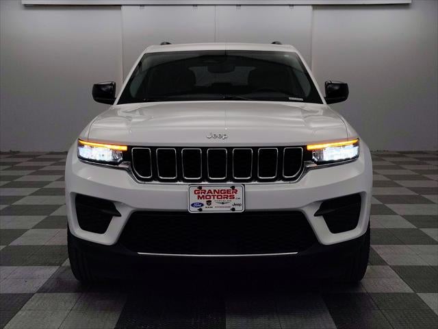 2023 Jeep Grand Cherokee Laredo 4x4