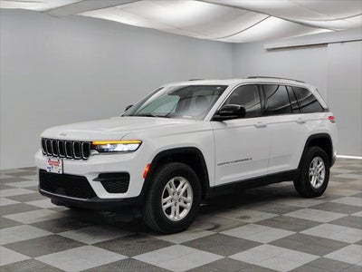 2023 Jeep Grand Cherokee Laredo 4x4