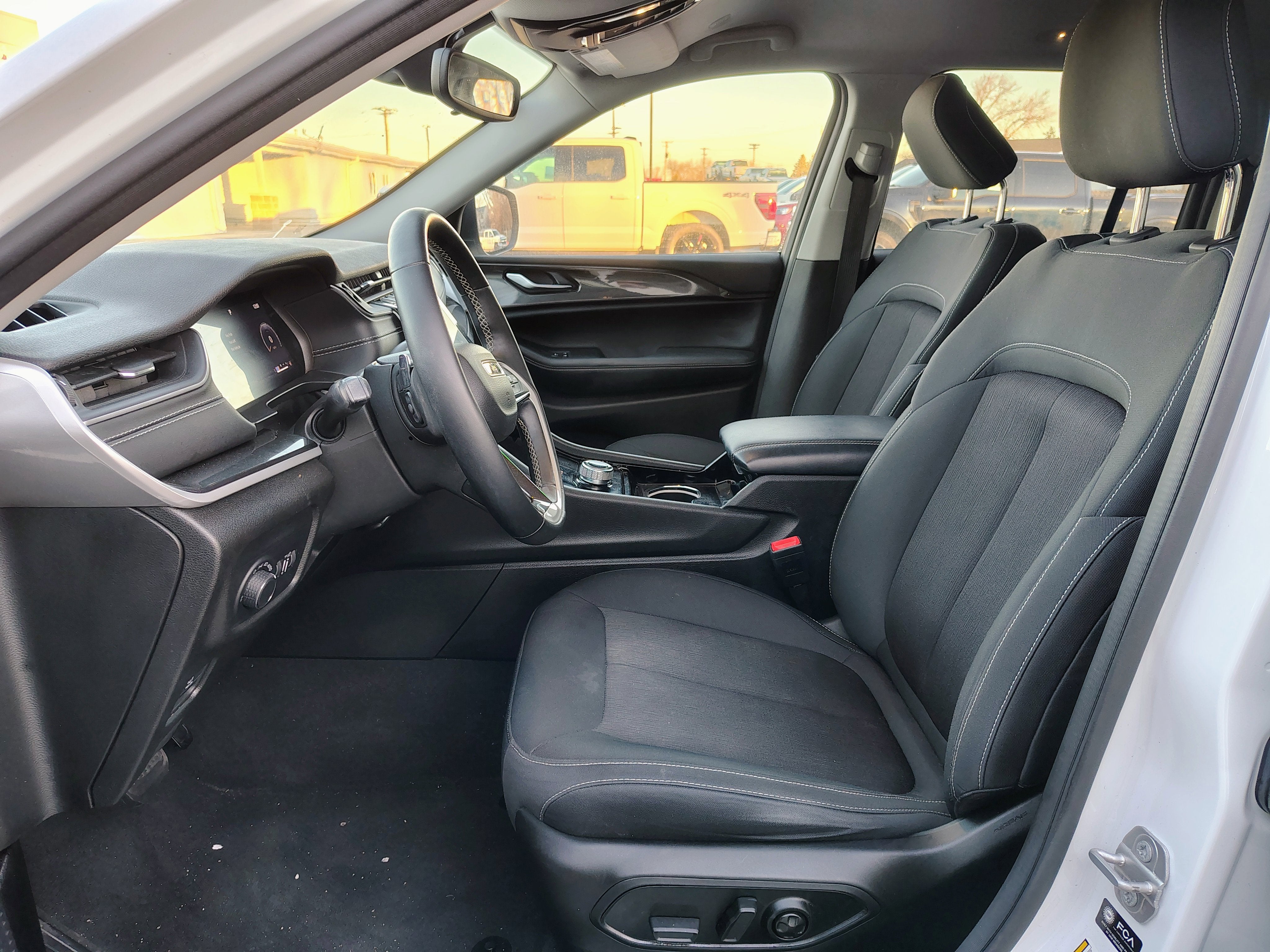 2022 Jeep Grand Cherokee Laredo