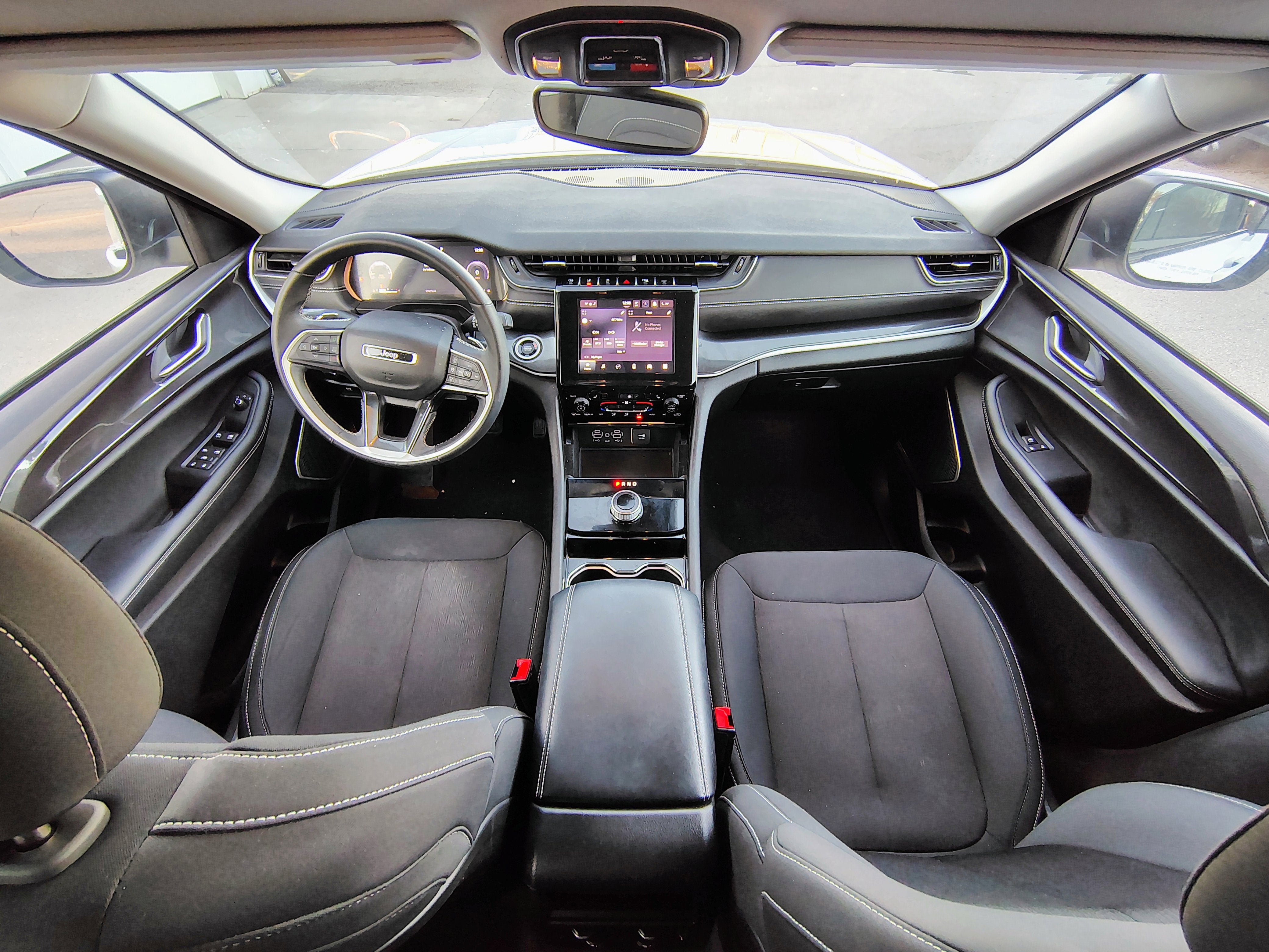 2022 Jeep Grand Cherokee Laredo