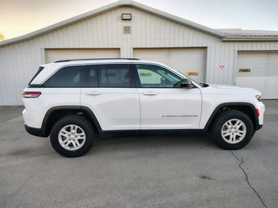 2022 Jeep Grand Cherokee Laredo