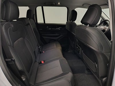 2023 Jeep Grand Cherokee Laredo 4x4