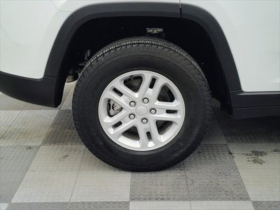 2023 Jeep Grand Cherokee Laredo 4x4
