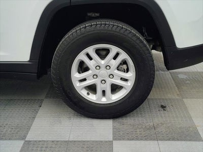 2023 Jeep Grand Cherokee Laredo 4x4