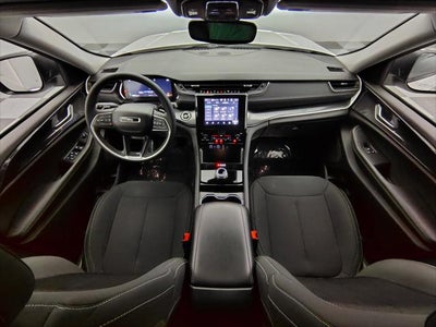 2023 Jeep Grand Cherokee Laredo 4x4