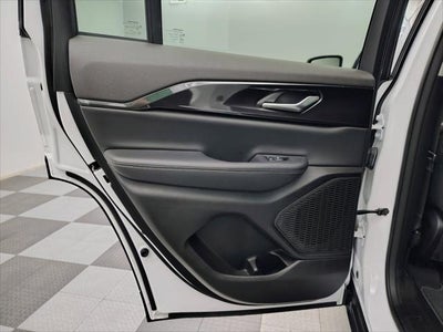 2023 Jeep Grand Cherokee Laredo 4x4