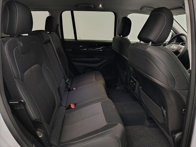 2023 Jeep Grand Cherokee Laredo 4x4