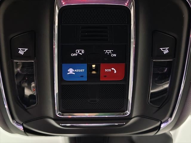 2023 Jeep Grand Cherokee Laredo 4x4
