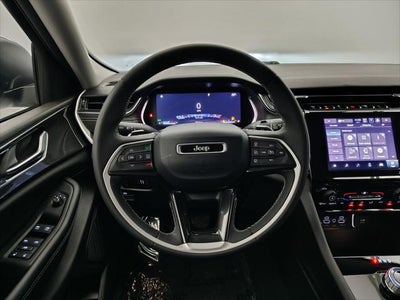 2023 Jeep Grand Cherokee Laredo 4x4