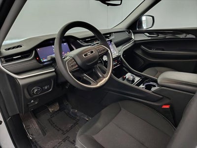 2023 Jeep Grand Cherokee Laredo 4x4