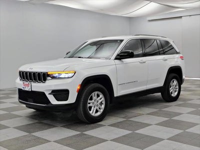 2023 Jeep Grand Cherokee Laredo 4x4